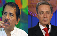 Le président de la Colombie Alvaro Uribe (D) et son homologue du Nicaragua Daniel Ortega (G).( Photo: Reuters )
