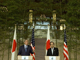 Au cours d'une conférence de presse avec le Premier ministre japonais Yasuo Fukuda, George Bush s'est engagé à jouer un rôle «&nbsp;<em>constructif&nbsp;</em>» dans le débat sur la réduction des émissions de gaz à effet de serre. ( Photo : AFP )