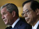 Le président américain George W. Bush et le Premier ministre japonais Yasuo Fukuda au sommet du G8.(Photo : Reuters)