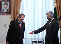 Javier Solana était allé présenter il y a un mois à Téhéran l'offre des six pays négociateurs à Saïd Jalili.(Photo : Reuters)