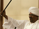 Le président soudanais Omar el-Béchir en compagnie de son vice-président Ali Osman Taha, le 14 juillet 2008 à Khartoum.(Photo : AFP)
