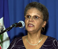  Michèle Pierre-Louis, Premier ministre d'Haïti, lors d'une conférence de presse à Port-au-Prince le 31 juillet 2008.(Photo : AFP)