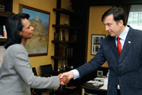La secrétaire d'Etat américaine, Condoleezza Rice, rencontre le président géorgien, Mikheïl Saakachvili, à Tbilissi, le 15 août 2008.(Photo : Reuters)