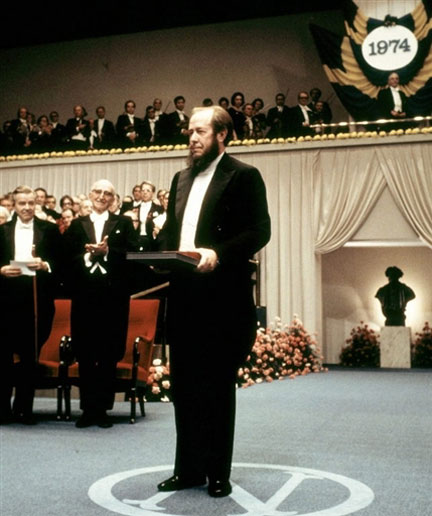 Alexandre Soljenitsyne, prix Nobel de littérature en 1970, ne recevra sa récompense qu'en 1974 des mains du roi de Suède.(Photo : AFP)