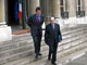 L’ensemble du dispositif bancaire français est «&nbsp;solide, stable et fiable&nbsp;» ont assuré deux grands patrons de banque et d’assurances, Georges Pauget&nbsp;(D), du Crédit Agricole et Henri de Castries, président d’Axa à l’issue de la réunion qui s’est tenue à l’Elysée le 30&nbsp;septembre 2008.(Photo : Reuters)