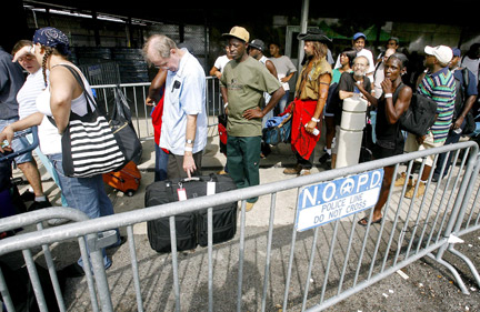 Evacuation des habitants de la Nouvelle-Orléans le 31 août.(Photo : Reuters)