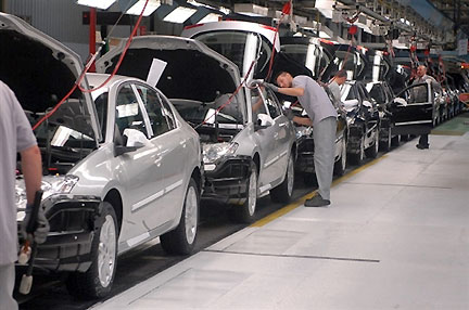 La chaîne de fabrication de la Laguna III, à l'usine Renault de Sandouville en France.( Photo : AFP )