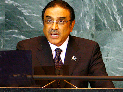 Le président pakistanais, Asif Ali Zardari, à la tribune de l'ONU, à New York, le 25 septembre 2008. (Photo : Reuters)