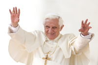 Le Pape Benoît XVI, en octobre 2008. Le malaise gagne les rangs des catholiques après la justification par le Vatican de l'excommunication de la mère de l'enfant la semaine dernière, excommunication qui a finalement été levée par les évêques brésiliens.  (Photo: Reuters)