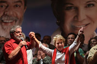 Le président Lula (G) et la candidate Marta Suplicy du Parti des travailleurs, lors d’un meeting à Sao Paulo au Brésil, le 18&nbsp;octobre 2008.(Photo : AFP)