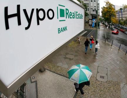 Une agence de la banque allemande Hypo Real Estate à Berlin.(Photo: Reuters)