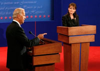 Débat télévisé entre les candidats à la vice-présidence des Etats-Unis, la républicaine Sarah Palin et le démocrate Joe Biden, à Saint Louis, le 2 octobre 2008.(Photo : Reuters)