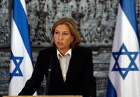 Tzipi Livni, chef du parti israélien Kadima, s'adresse aux médias après son entretien avec le président Shimon Peres, le 26 octobre à Jérusalem.(Photo : Reuters)