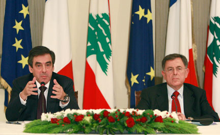 Le Premier ministre français, François Fillon (g) et son homologue libanais, Fouad Siniora (d), lors d'une conférence de presse à Beyrouth, le 20 novembre 2008.(Photo : Reuters)