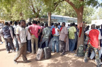 Les 280 Maliens expulsés par Libye à leur arrivée à Bamako ce 13 novembre 2008.(Photo : AFP)