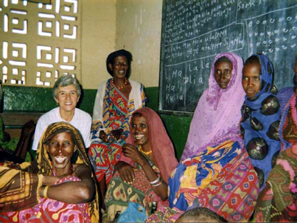 La congrégation religieuse du Mouvement contemplatif missionnaire du père Charles de Foucauld, basée à Elwak, s'occupe essentiellement d'enfants.(Source : www.centromissionario.org)