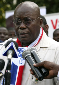 Le candidat du parti au pouvoir, Nana Akufo-Addo, après l'annonce des résultats à Accra, le 10 décembre 2008.(Photo : Reuters)