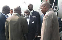 Ange-Félix Patassé à son arrivée à l'aéroport de Bangui, le 7 décembre 2008.(Photo : AFP)
