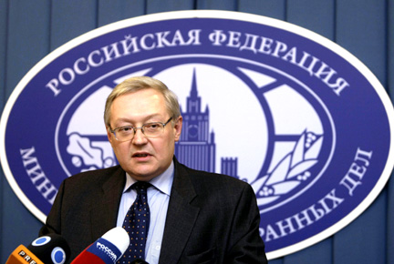 Le vice-ministre des Affaires étrangères, Sergueï Riabkov, lors d'une conférence de presse à Moscou, le 15 décembre 2008.(Photo : Reuters)
