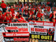 Les partisans de l'ancien Premier ministre thaïlandais, Thaksin Shinawatra, manifestent contre le nouveau gouvernement, à l'extérieur du Parlement, à Bangkok, le 29 décembre 2008.(Photo : Reuters)