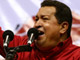 Le président vénézuélien, Hugo Chavez, présente à ses partisans son projet de changer la Constitution pour pouvoir briguer de nouveaux mandats, le 1er décembre 2008, à Valencia.(Photo : Reuters)