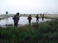 Des soldats sri-lankais à la Passe de l'Eléphant le 7 janvier 2009.(Photo : AFP)