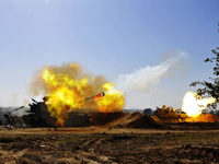 Chars israéliens à la frontière avec Gaza, mercredi 7 janvier 2009.( Photo : AFP )