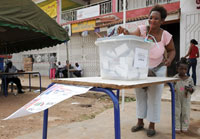 Un bureau de vote à Accra le 28 décembre 2008.(Photo : AFP)