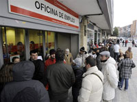 A la fin 2008, l’Espagne comptait plus de 400 000 chômeurs étrangers. Ici, une agence pour l'emploi à Madrid.(Photo : Reuters)