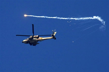 Un hélicoptère Apache de l'armée israélienne, le 4 janvier 2009.( Photo : AFP )