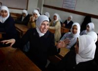 Des jeunes palestiniens dans une école à Gaza.(Photo: Reuters)