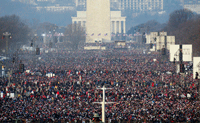 Une foule impressionnante rassemblée sur l’esplanade du Capitole de Washington, pour l’investiture de Barack Obama, 44<sup>e</sup> président des Etats-Unis, le 20&nbsp;janvier 2009.(Photo : Reuters)