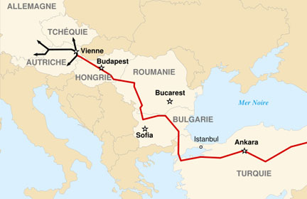 Tracé du gazoduc Nabucco, entre la mer Caspienne et l'Europe occidentale. Il évite le passage par la Russie.(Source : Wikipedia)