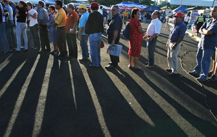 Les électeurs salvadoriens se sont rendus aux urnes dès les premières heures de la matinée, dimanche 18 janvier 2009.(Photo : AFP)
