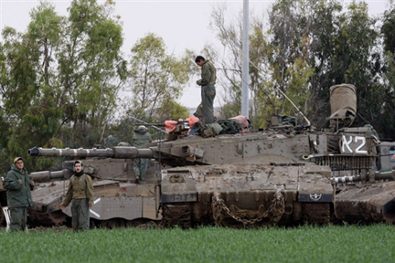 Des chars israéliens se préparent à de nouvelles offensives à la frontière de Gaza.(Photo: AFP)