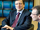 Au premier plan, de gauche à droite : Alexeï Miller, PDG de Gazprom, José Manuel Barroso, président de la Commission européenne, et Andris Piebalgs, commissaire européen à l'Energie, dans les bureaux de la Commission européenne, le 8 janvier 2008.(Photo : Reuters)