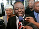 Le leader du MDC, Morgan Tsvangirai, à son arrivée à l'aéroport d'Harare, après deux mois d'absence, le 17 janvier 2009.(Photo : Reuters)