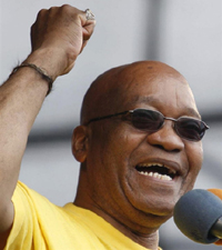 70 000 militants étaient venus acclamer Jacob Zuma, président de l'ANC, lors du meeting tenu à East London ce week-end.(Photo : AFP)