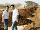 Les hommes d’affaires chinois investissent de plus en plus sur le continent africain. Projet de construction d’une route au Kenya, le 7 juillet 2008.(Photo : Reuters