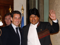 Nicolas Sarkozy avec Evo Morales. ( Photo : Benoit Tessier/ Reuters)