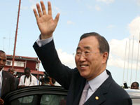 La tournée africaine du secrétaire général des Nations unies, Ban Ki-moon, l'a d'abord mené en Tanzanie (photo), puis en République démocratique du Congo où il se trouve actuellement. Elle s'achèvera par le Rwanda et enfin l'Egypte.(Photo : Reuters)