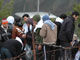 Des immigrés clandestins, sur l''île de Lampedusa, le 18 février 2009.(Photo: Reuters)