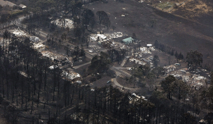 Vue des maisons détruites par les incendies dans la ville de Kinglake, Etat de Victoria au nord-est de Melbourne en Australie, le 8&nbsp;février 2009.(Photo : Reuters)