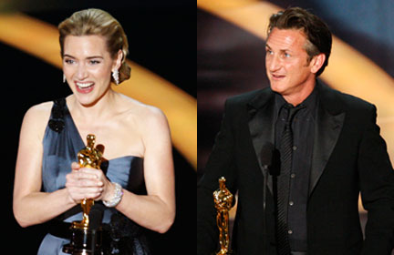 Kate Winslet a obtenu l'Oscar de la meilleure actrice pour son rôle dans <em>Le liseur</em> et Sean Penn a obtenu celui du meilleur acteur pour <em>Milk</em>, à Hollywood, le 23 février 2009.(Photo : Reuters)