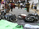 Des victimes de l'attentat suicide à Akuressa, à 160 kilomètres au sud de Colombo, le 10 mars 2009. (Photo : Reuters)