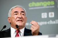 Le directeur général du Fonds monétaire international, Dominique Strauss-Kahn, demande à la communauté internationale de maintenir ses aides.(Photo : Reuters)