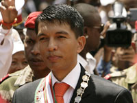 Le président de la Haute autorité de transition malgache Andry Rajoelina (photo),&nbsp;a nommé Eugène Mangalaza&nbsp;Premier ministre de consensus.(Photo : Siphiwe Sibeko/Reuters)