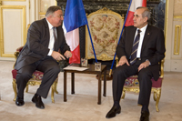 Gérard Larcher&nbsp;(g), président du Sénat français et le président du Liban Michel Sleimane, lors d’une rencontre au Sénat à Paris, le 17&nbsp;mars 2009.(Photo : Reuters)