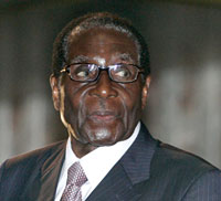 Le président du Zimbabwe Robert Mugabe a appelé, jeudi 19 mars, l'Occident à lever les sanctions pesant sur son régime.(Photo : Reuters)