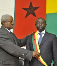 Celui qui était président de l'Assemblée, Raimundo Pereira, a prêté serment, mardi 3 mars 2009 en fin d'après-midi, comme chef de l'Etat par intérim.(Photo : AFP)